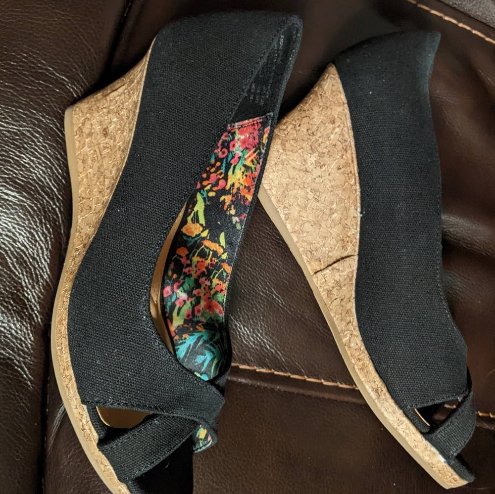Black wedges with inside floral print